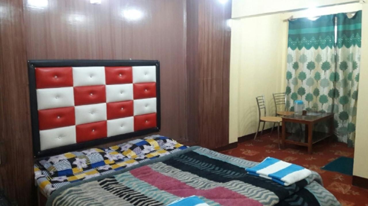 Srīnagar Hotel Monson מראה חיצוני תמונה