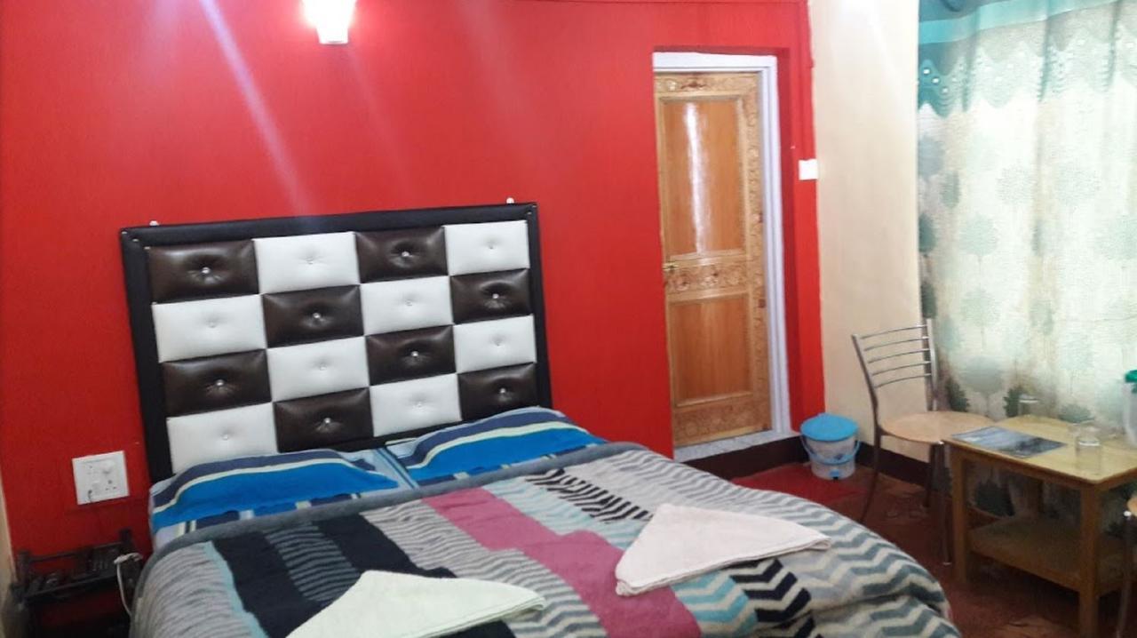 Srīnagar Hotel Monson מראה חיצוני תמונה